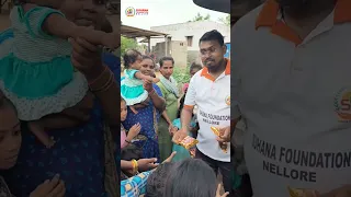 helping poor people in india helping video dresses distribution video humanity whatsapp status 