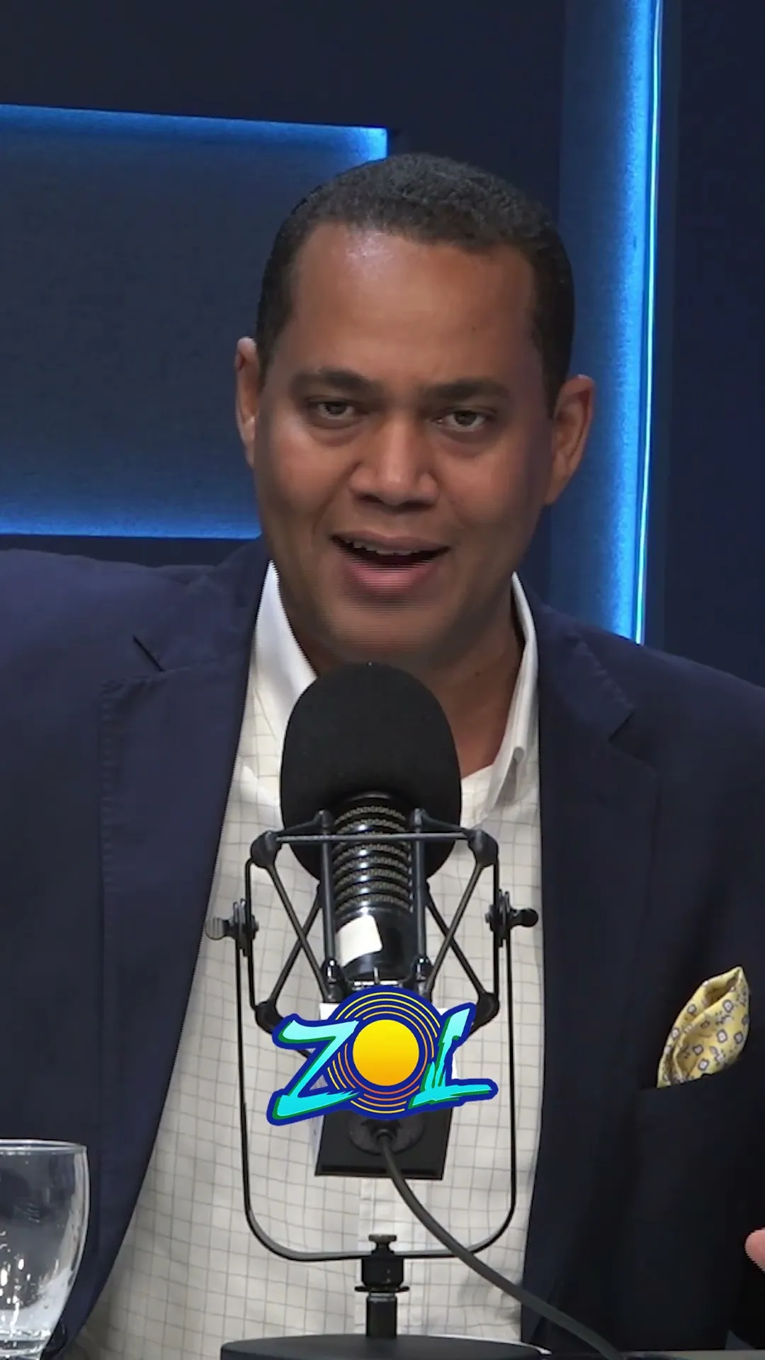 NADIE CONTROLA NADA