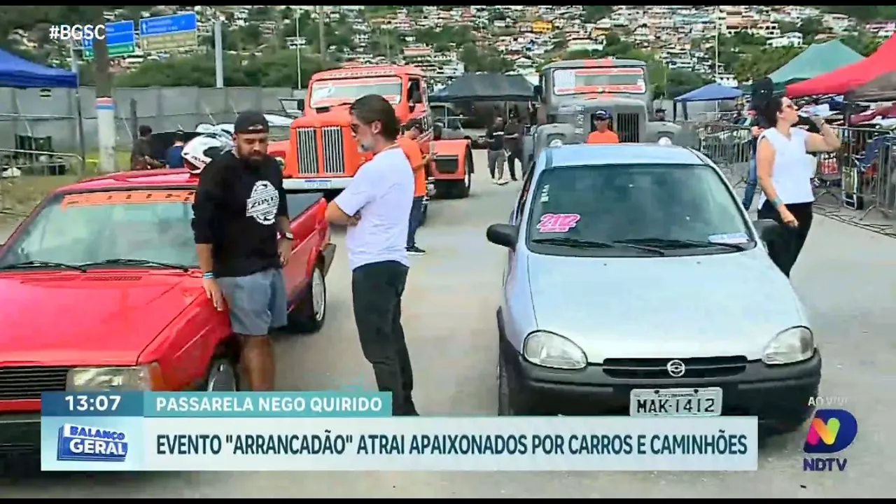 Arrancadão na Passarela Nego Quirido de Florianópolis atrai amantes de carros e caminhões