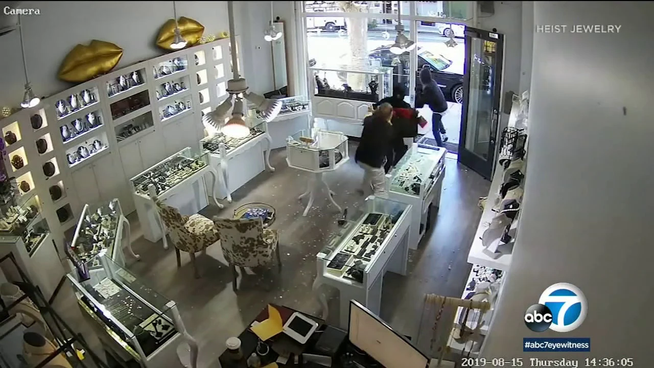 Men arrested in Town Center jewelry store robbery suspected in 30 other robberies