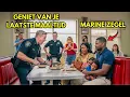 Download Lagu Agenten Bedreigen Zwart Gezin In Restaurant - Even Later Toont Vader Zijn Seal-badge