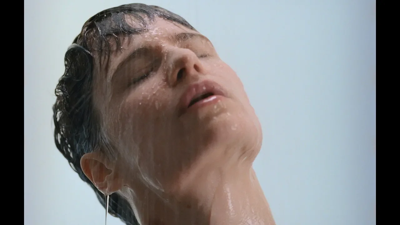 Christine and the Queens - 5 dollars (Official Music Video) Christine and the Queens - 5 dollars (Official Music Video)