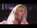Miley Cyrus - We Can't Stop (Live On SNL)