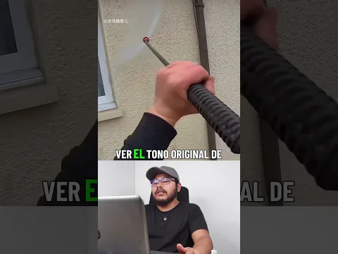 Esto pasa cuando lavas una fachada con años de suciedad y moho acumulado