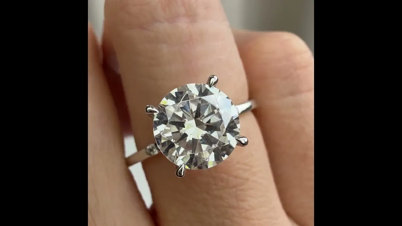Noelle丨3CT Hidden Halo Lab Diamond Engagement Ring with Side Accents