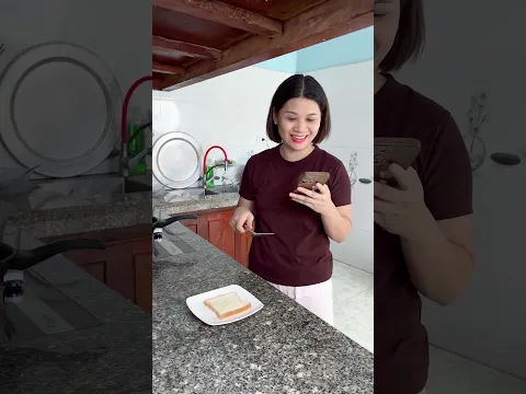 This is my wife; what about yours? 📱🤣 #funny #couple