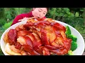 Download Lagu 小雨今天弄豬腳飯吃，配上滷雞蛋豆腐泡兒，淋上滷汁兒太下飯了！【市民朱小雨】