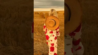 She Laughed So Happily 