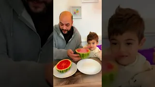 خلودة اختار ياخد البطيخة تبع دادي شوفوا النتيجة  خلودة اختار ياخد البطيخة تبع دادي شوفوا النتيجة