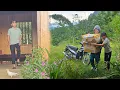 Download Lagu Little girl Phuong Vy was overwhelmed with happiness when a kind uncle sent her a gift.