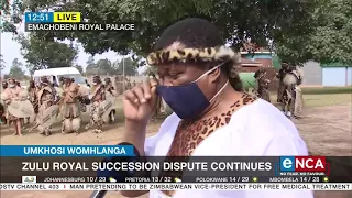 umkhosi womhlanga maidens make their way to reed dance
