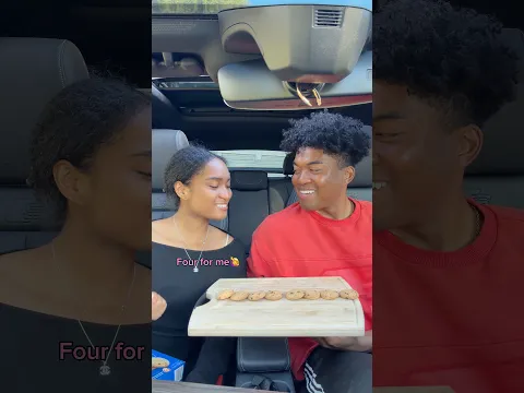 Siblings secret splitting🤫 #sibling #siblings #siblinggoals #funny #funnyvideo #comedy #foodie #fun