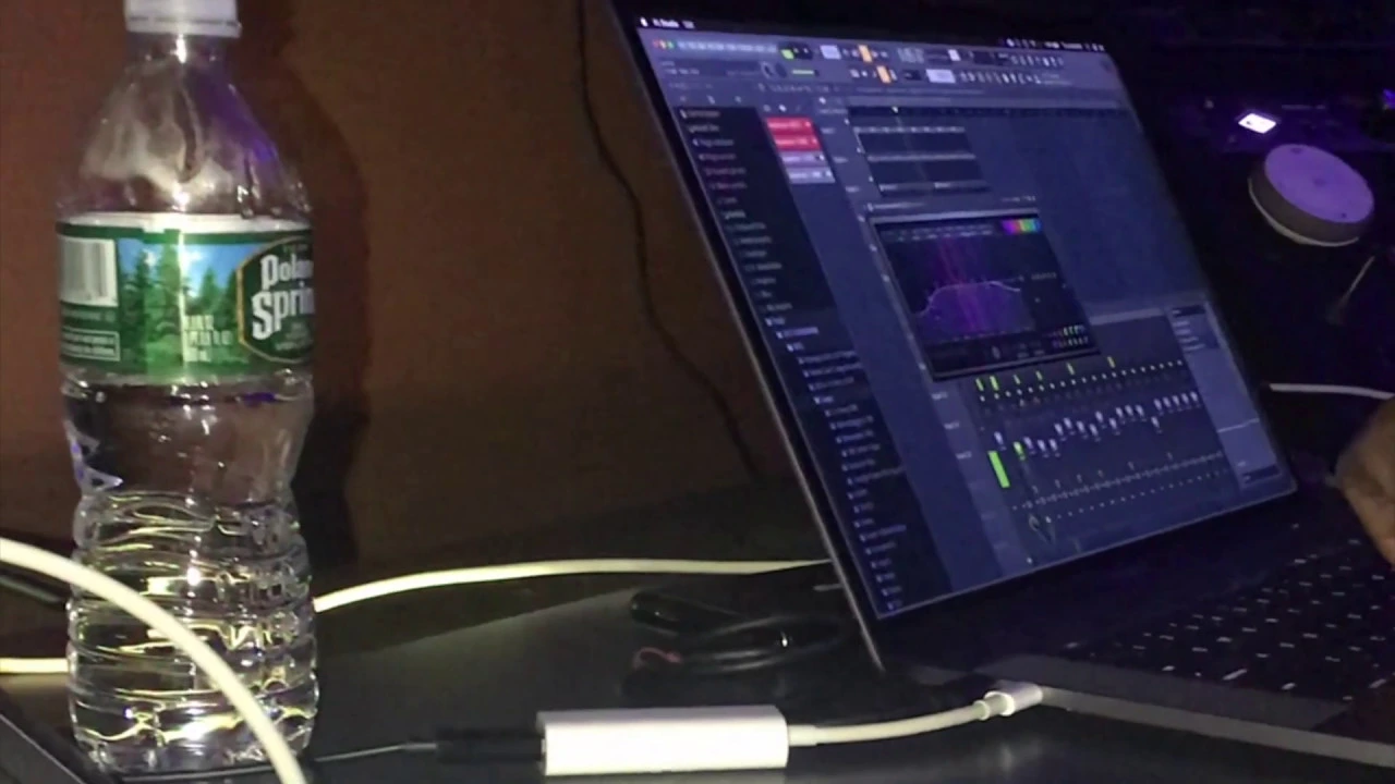 King_Ech Making Beats in the BUNKER 15 LABZ STUDIO for juicyfer,