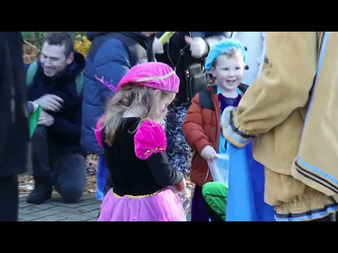 Video Verslag van de sinterklaasintocht in Helvoirt op 17 november 2024, gepubliceerd door NOVO3.