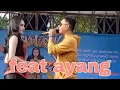 Download Lagu gerry mahesa memakai baju kuning dan kaca mata hitam berdiri di depan ersa amelia 