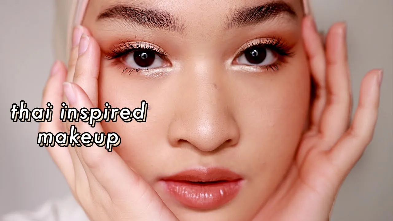 Halo rekk, Assalamualaikum, jadi di videoku kali ini aku ngeriview dan bandingin 2 maskara dari Mayb. 