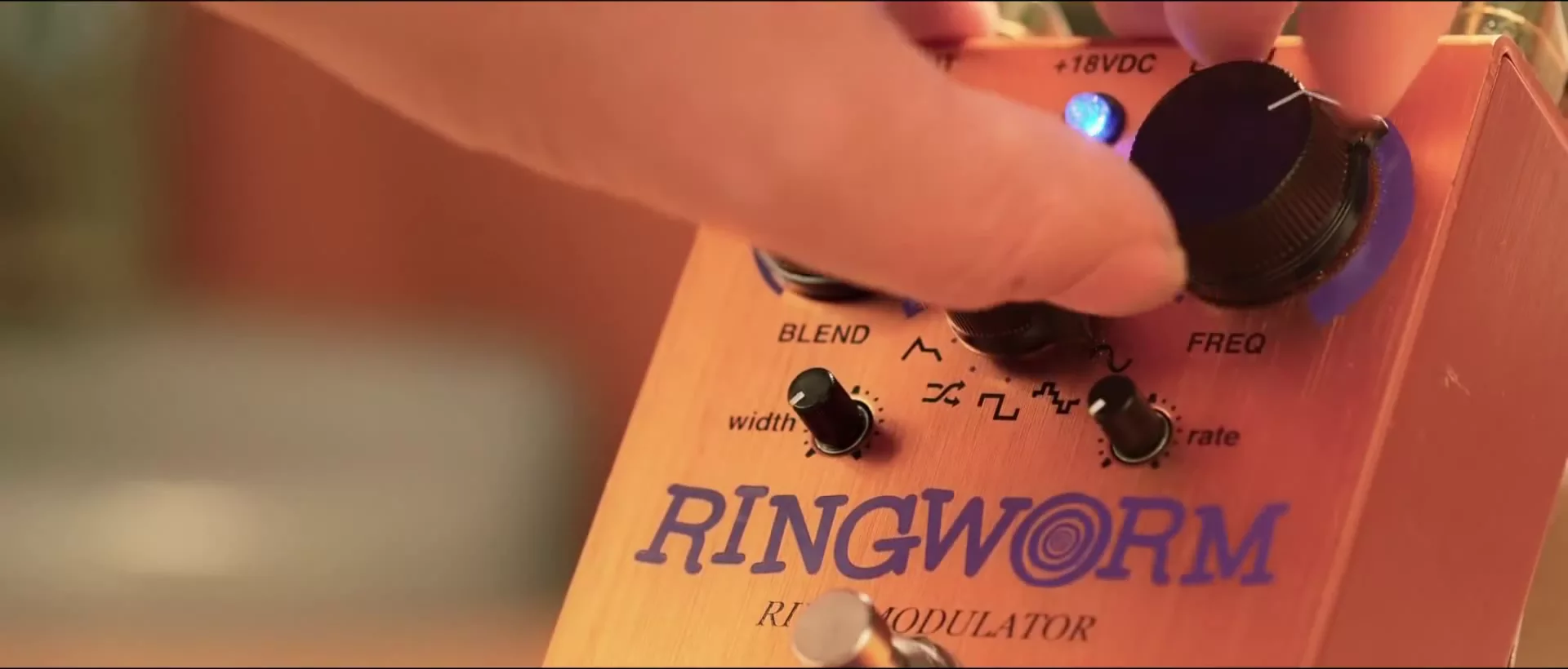 Way Huge Ring Worm Modulator: Overview of Features & Sounds (Instructional Demo)