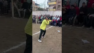 اللي هيفتح بوقه من هنا او من هنا ادي احمر وهنرميه برا ابو سماح 