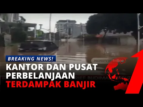 Sejumlah Pengendara Terjebak Banjir, Ketinggian Air Kali Krukut Hampir Setara Dengan Jalan Raya