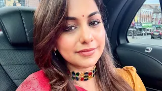 meera nandhan actress dazzling beauty viedo hot vertical face close up kerala 