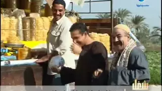 اضحك مع كريم عبد العزيز   مكينج فيلم في محطة مصر دندنها