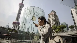 Apple has gone out of its way for China New York Times Ed Lee