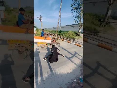 উপকার করতে গিয়ে ক্রিশ খেলো ক*ঠ। #youtubeshorts #foryou #comedy #explore #moments #reels #shorts