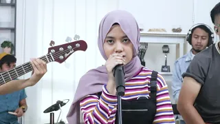 Download HANIN DHIYA - DONT WAIT FOR ME (Live Ngabuburit) MP3