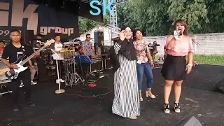 emang lagi syantik lia oye