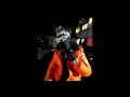 Booter Bee - B1