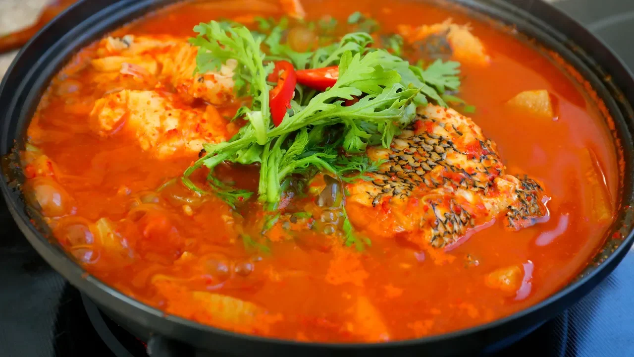 Spicy Korean Fish Stew (Maeuntang : )