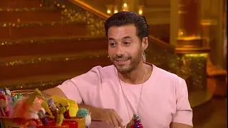 أحمد السعدني وقع في مصيدة كارو ياترى قدر يسد على أسئلتها   أبلة فاهيتا دندنها