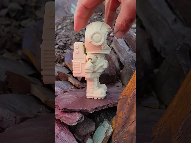 ASTROPAL - The cute astronaut video thumbnail