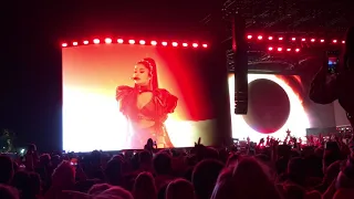 ariana grande performing raindrops an angel cried u0026 god is a woman at coachella 2019 weekend 1