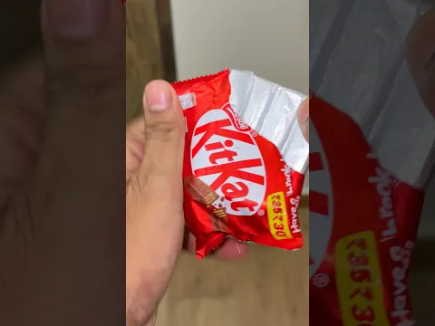 Kitkat khane tareeka🤯….#shorts