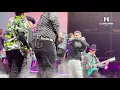 Le piden matrimonio a Jhonny Caz
