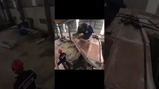 Watch the build of a performance catamaran #odiseacatamarans #performanceboats #welding #boatbuild