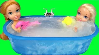 ice bath elsa u0026 anna toddlers bubbles foam