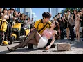 A delivery guy saves a beauty who fainted on the street but when she wakes she asks to marry him