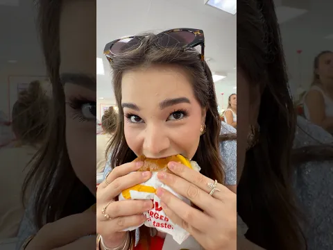 PROBE LA HAMBURGUESA MÁS VIRAL DE INTERNET🍔🔥¿Están buenas?🤢