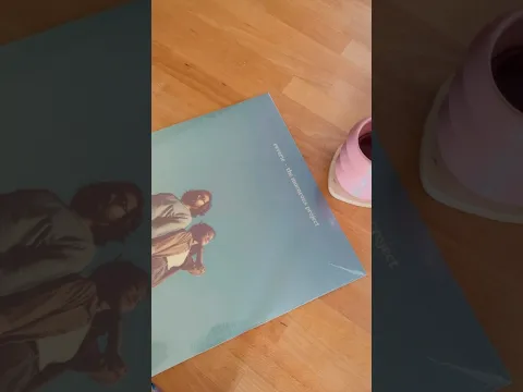 Mail days are the best days, especially when it’s our ‘reverie’ vinyl! link: bit.ly/reverie-vinyl ✨