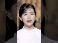 Lagu Gió thổi năm non con về thăm quê mẹ...