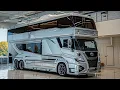 Download Lagu WAANZINNIGE Toyota Double Decker Camper uit 2026 - Het meest luxe huis op wielen!