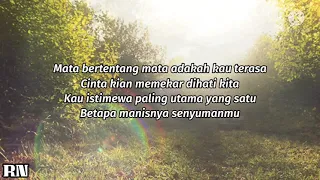 elite manisnya senyumanmu lirik 