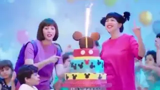 دنيا سمير غانم و اختها إيمي في اغنية اجمل عيد ميلاد الليلة   مسلسل نيللي وشريهان دندنها