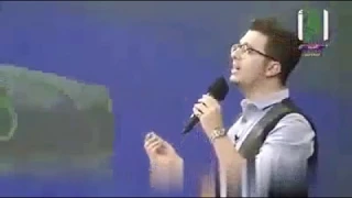 اذا المرء لم يرضى بما ربه وهب دندنها