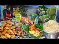 Download Lagu TAK KENAL LELAH!KALIAN TIDUR IBU INI MASIH JUALAN.SEMAKIN PAGI SEMAKIN RAMAI. PADAHAL CUMA DITROTOR