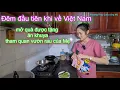 Download Lagu ĐÊM ĐẦU TIÊN KHI VỀ VIỆT NAM(2025)_Mở quà mấy đứa cháu tặng,ăn khuya,tham quan vườn rau của Mẹ