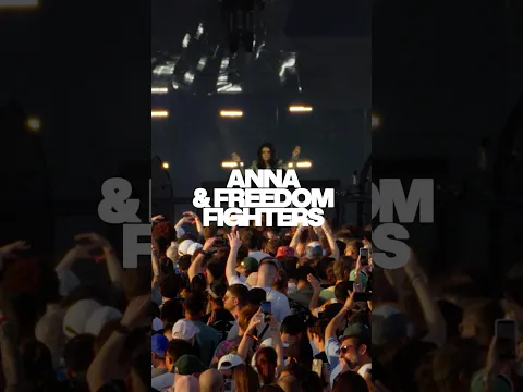 @ANNAMUSIC performed “Bloom”, her latest track with @FreedomFightersx  live at Cercle Festival.
