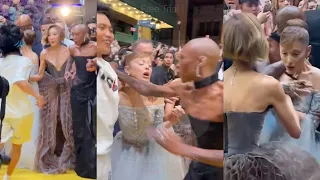 ARIANA GRANDE ATTAQUÉE PAR UN FAN FOU, KIM KARDASHIAN ÉNORME FLOP ET MAUVAISE ACTRICE